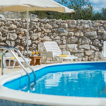 Villa Stara Kula Ljubitovica
